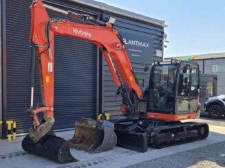 Mini pelle Kubota KX080-4a2 2022 – 8,5 tonnes avec équipements hydrauliques complets