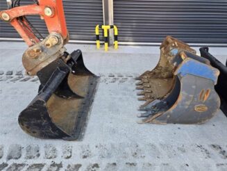 Mini pelle Kubota KX080-4a2 2022 – 8,5 tonnes avec équipements hydrauliques complets – Image 4